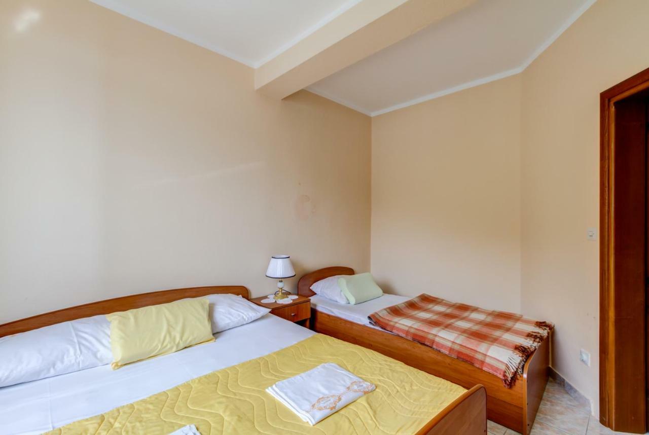 Apartmani Vesna Τίβατ Εξωτερικό φωτογραφία
