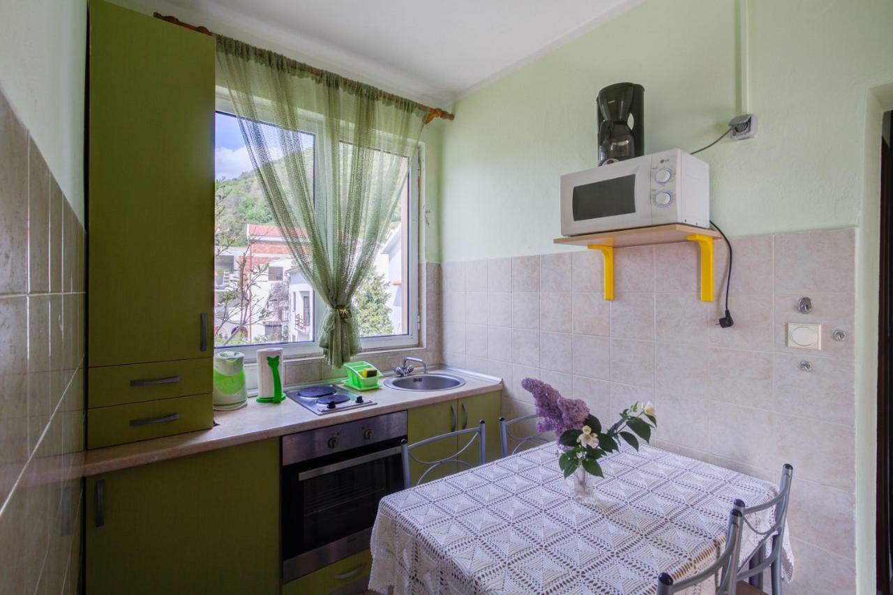 Apartmani Vesna Τίβατ Εξωτερικό φωτογραφία